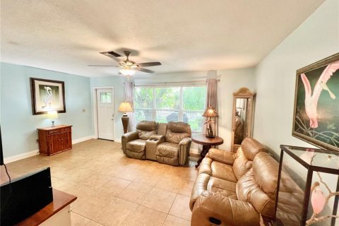 House in Port Charlotte, Florida 2 bedrooms, 158.49 sq.m. № 1287096 - photo 9