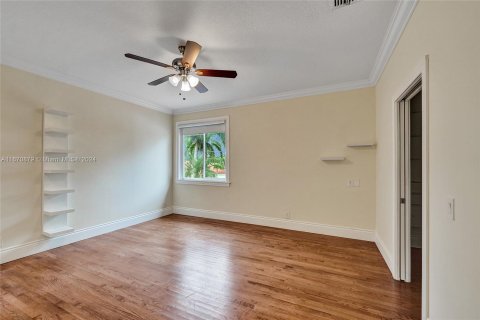 House in Weston, Florida 5 bedrooms, 318.28 sq.m. № 1396725 - photo 21