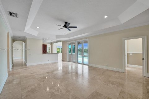 House in Weston, Florida 5 bedrooms, 318.28 sq.m. № 1396725 - photo 15