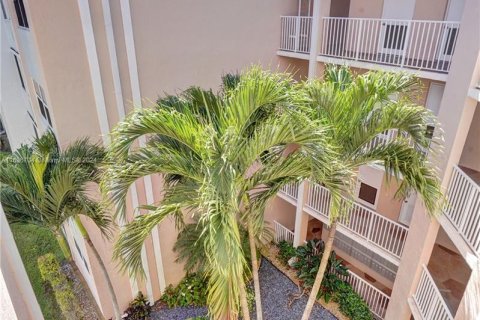 Condominio en venta en Sunrise, Florida, 2 dormitorios, 97.55 m2 № 1021388 - foto 2