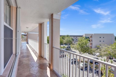 Condominio en venta en Sunrise, Florida, 2 dormitorios, 97.55 m2 № 1021388 - foto 3