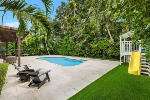 Casa en venta en Miami Beach, Florida, 5 dormitorios, 325.72 m2 № 1399504 - foto 30