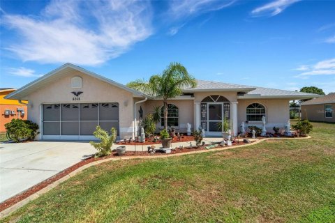 Villa ou maison à vendre à North Port, Floride: 3 chambres, 148.55 m2 № 1202587 - photo 1