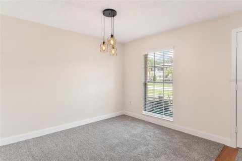 Townhouse in Leesburg, Florida 2 bedrooms, 103.77 sq.m. № 1341896 - photo 6