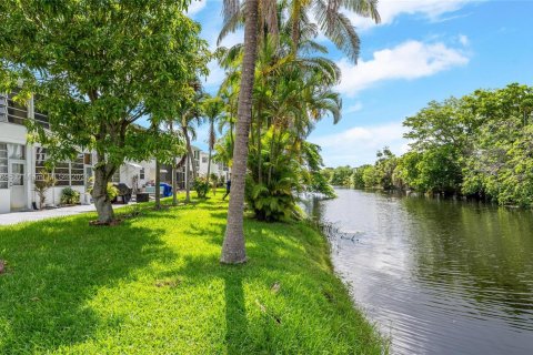 Condo in Miami Gardens, Florida, 1 bedroom  № 1241253 - photo 4