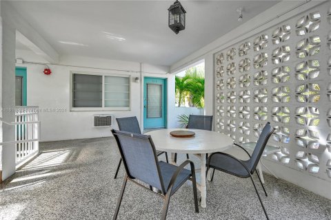 Condominio en venta en Miami Beach, Florida, 1 dormitorio, 65.03 m2 № 1241251 - foto 11