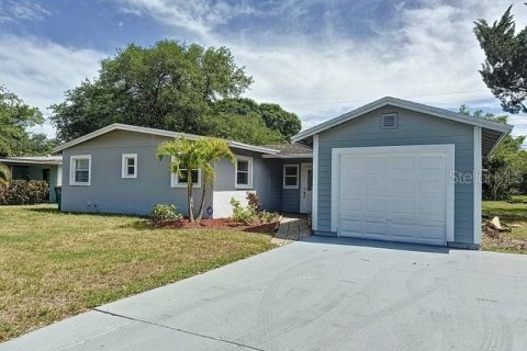 Casa en venta en Merrit Island, Florida, 3 dormitorios, 130.53 m2 № 1193400 - foto 1