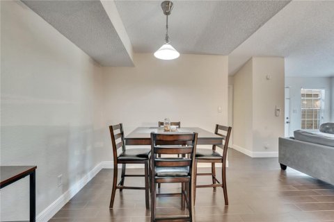 Condominio en venta en Orlando, Florida, 2 dormitorios, 92.9 m2 № 1090618 - foto 9