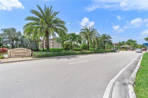 Condo in Pembroke Pines, Florida, 2 bedrooms  № 1413794 - photo 24