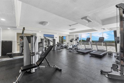 Condo in Miami Beach, Florida, 1 bedroom  № 1413842 - photo 22