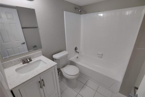 Copropriété à vendre à Orlando, Floride: 2 chambres, 86.86 m2 № 1352482 - photo 18