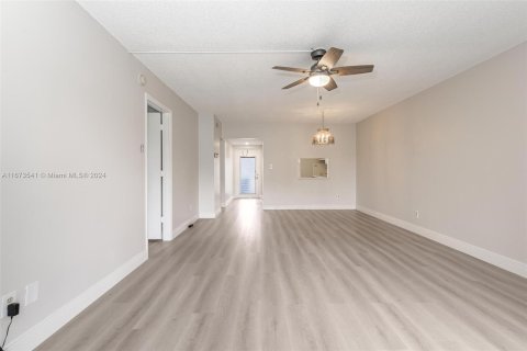 Copropriété à vendre à Margate, Floride: 2 chambres, 86.4 m2 № 1396305 - photo 6