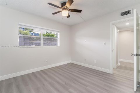 Copropriété à vendre à Margate, Floride: 2 chambres, 86.4 m2 № 1396305 - photo 16