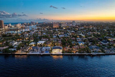 Villa ou maison à vendre à Fort Lauderdale, Floride: 8 chambres, 748.79 m2 № 1031656 - photo 2