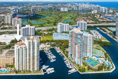 Condominio en venta en Aventura, Florida, 2 dormitorios, 169.45 m2 № 1095297 - foto 28