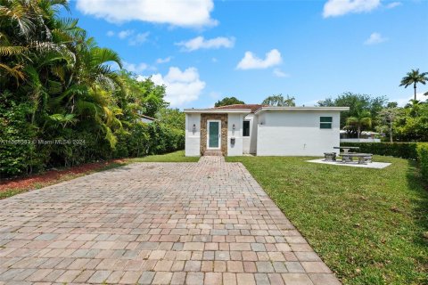 Villa ou maison à vendre à Miami Springs, Floride: 3 chambres, 116.22 m2 № 1095333 - photo 2