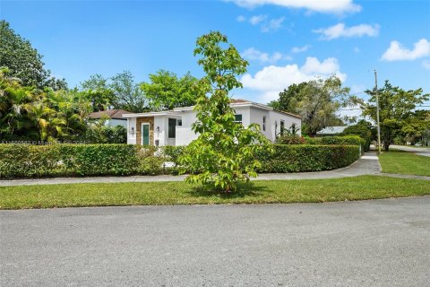 Casa en venta en Miami Springs, Florida, 3 dormitorios, 116.22 m2 № 1095333 - foto 3