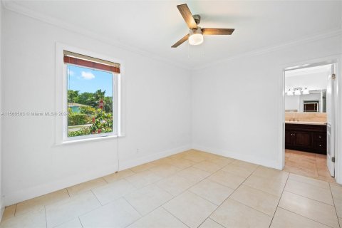 Casa en venta en Miami Springs, Florida, 3 dormitorios, 116.22 m2 № 1095333 - foto 14