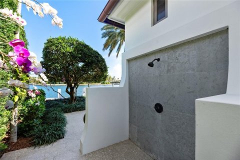 House in Fort Lauderdale, Florida 4 bedrooms, 545.52 sq.m. № 1075061 - photo 6