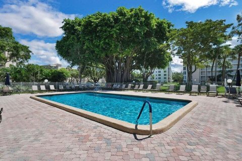 Copropriété à vendre à Pompano Beach, Floride: 2 chambres, 106.84 m2 № 1075059 - photo 1