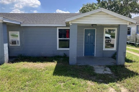 Duplex à vendre à Lake Wales, Floride: 16 chambres, 383.04 m2 № 1375154 - photo 2