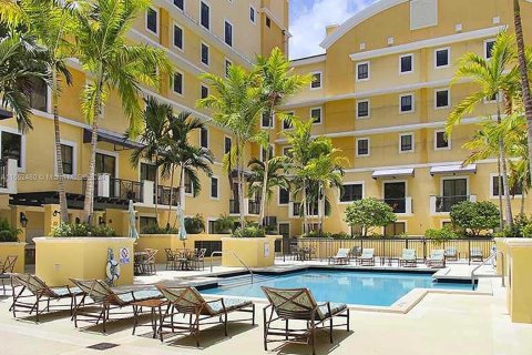 Condo in Miami, Florida, 2 bedrooms  № 1389874 - photo 23