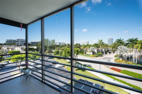 Condo in Aventura, Florida, 2 bedrooms  № 1389837 - photo 25