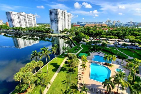 Copropriété à vendre à Aventura, Floride: 2 chambres, 112.41 m2 № 1345783 - photo 19