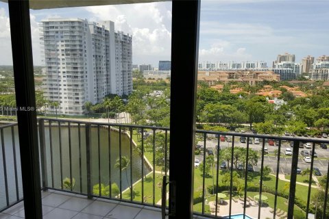 Condo in Aventura, Florida, 2 bedrooms  № 1345783 - photo 17