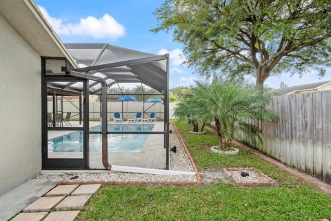Villa ou maison à vendre à Royal Palm Beach, Floride: 4 chambres, 219.99 m2 № 1081353 - photo 15