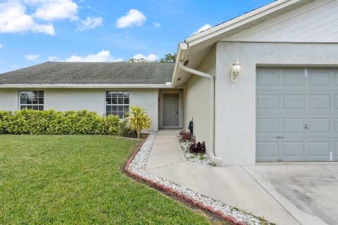 House in Royal Palm Beach, Florida 4 bedrooms, 219.99 sq.m. № 1081353 - photo 9