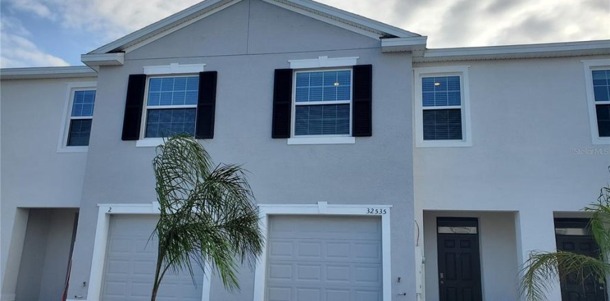 Townhouse in Wesley Chapel, Florida 3 bedrooms, 155.43 sq.m. № 1244881