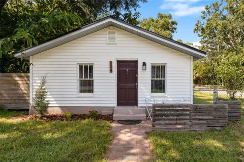 House in Gainesville, Florida 3 bedrooms, 112.41 sq.m. № 1340029 - photo 1