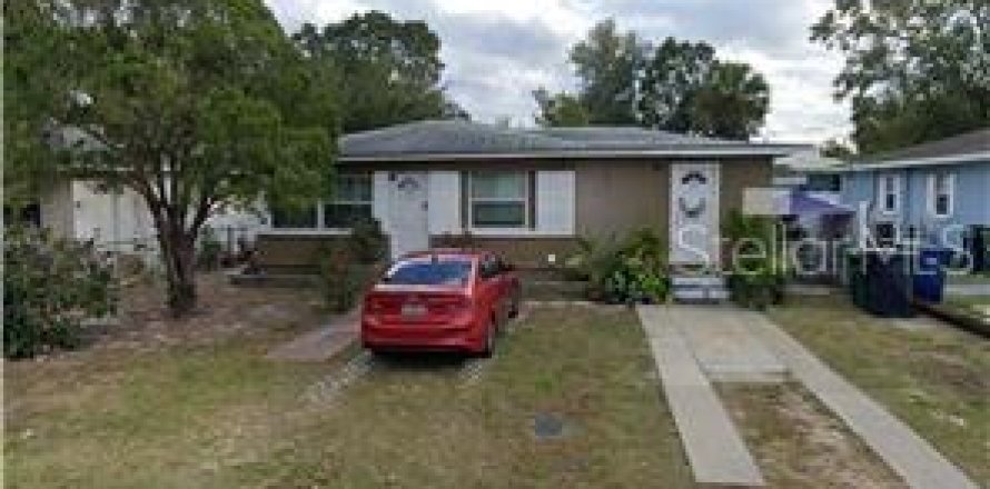 Commercial property in Tampa, Florida 4 bedrooms, 172.61 sq.m. № 1340065