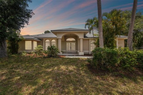 Villa ou maison à vendre à Punta Gorda, Floride: 4 chambres, 227.24 m2 № 1211101 - photo 3