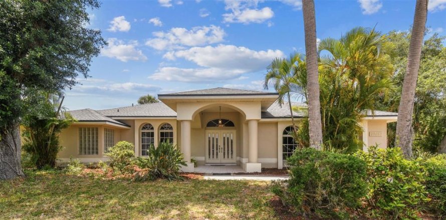 Villa ou maison à Punta Gorda, Floride 4 chambres, 227.24 m2 № 1211101