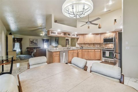 Villa ou maison à vendre à Punta Gorda, Floride: 4 chambres, 227.24 m2 № 1211101 - photo 17