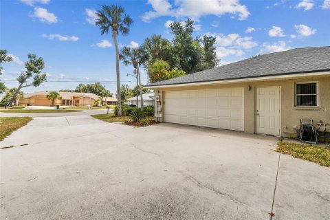 Villa ou maison à vendre à Punta Gorda, Floride: 4 chambres, 227.24 m2 № 1211101 - photo 6