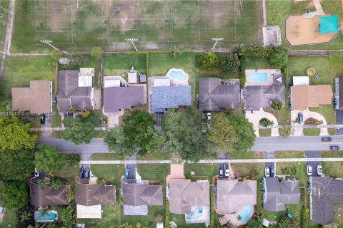 Villa ou maison à vendre à Cooper City, Floride: 3 chambres, 134.24 m2 № 1075115 - photo 27