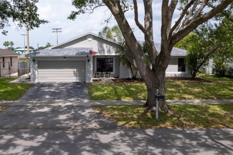 House in Cooper City, Florida 3 bedrooms, 134.24 sq.m. № 1075115 - photo 25