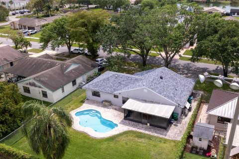 Villa ou maison à vendre à Cooper City, Floride: 3 chambres, 134.24 m2 № 1075115 - photo 24