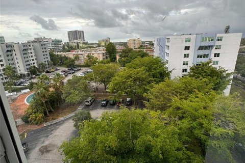 Condo in Miami, Florida, 1 bedroom  № 1158867 - photo 4