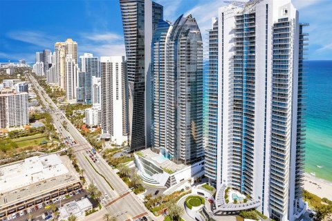 Condominio en venta en Sunny Isles Beach, Florida, 3 dormitorios, 181.72 m2 № 1050510 - foto 28