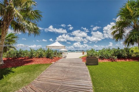 Condominio en venta en Sunny Isles Beach, Florida, 3 dormitorios, 181.72 m2 № 1050510 - foto 30