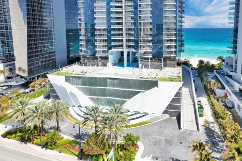 Condominio en venta en Sunny Isles Beach, Florida, 3 dormitorios, 181.72 m2 № 1050510 - foto 26