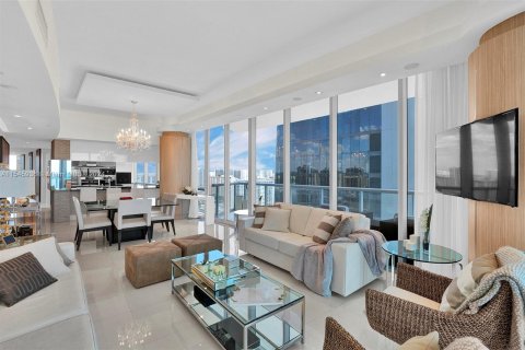 Condominio en venta en Sunny Isles Beach, Florida, 3 dormitorios, 181.72 m2 № 1050510 - foto 7