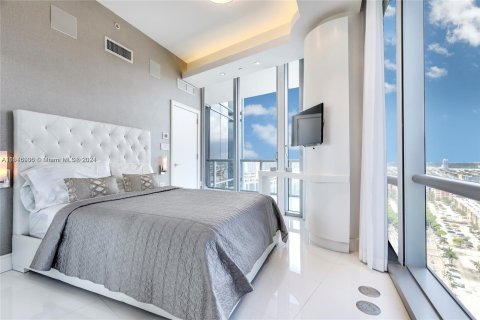 Condominio en venta en Sunny Isles Beach, Florida, 3 dormitorios, 181.72 m2 № 1050510 - foto 21