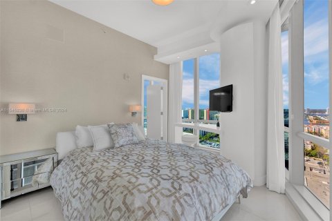 Condo in Sunny Isles Beach, Florida, 3 bedrooms  № 1050510 - photo 19