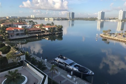 Condominio en venta en Aventura, Florida, 2 dormitorios, 125.42 m2 № 1396052 - foto 10