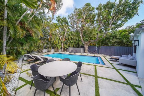 Villa ou maison à vendre à Miami Beach, Floride: 5 chambres, 255.11 m2 № 1395950 - photo 3